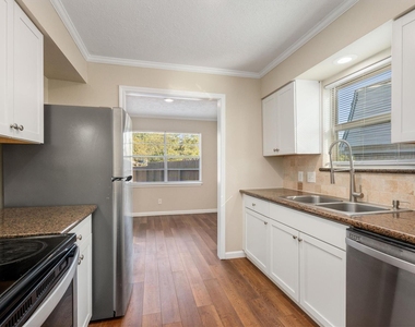 20361 Fieldtree Drive - Photo Thumbnail 8