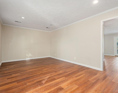 20361 Fieldtree Drive - Photo Thumbnail 16