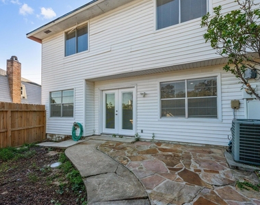 20361 Fieldtree Drive - Photo Thumbnail 28