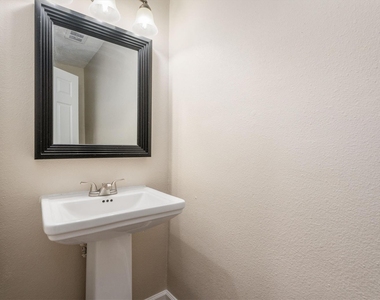20361 Fieldtree Drive - Photo Thumbnail 5