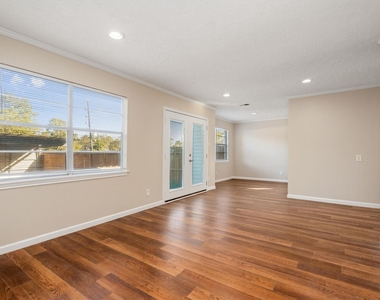 20361 Fieldtree Drive - Photo Thumbnail 14