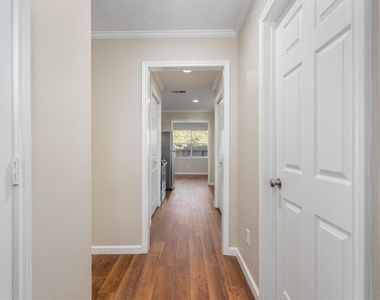 20361 Fieldtree Drive - Photo Thumbnail 4