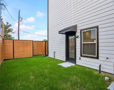 2339 Eagle St - Photo Thumbnail 16