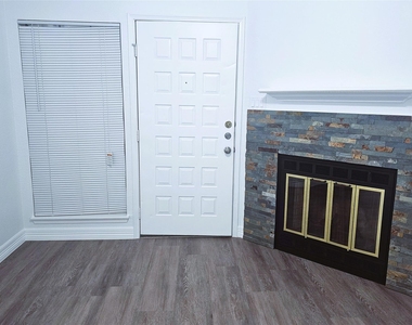 921 Marine Drive - Photo Thumbnail 4