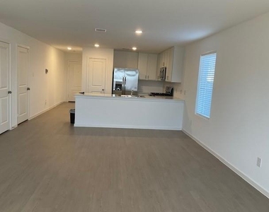 1627 Birch Wood Drive - Photo Thumbnail 3