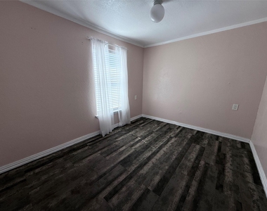 13809 Hershe Street - Photo Thumbnail 1