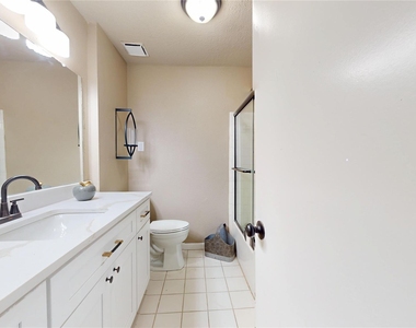 1022 Manorglen Drive - Photo Thumbnail 36