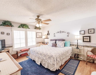 6030 E Peppertree Way - Photo Thumbnail 11
