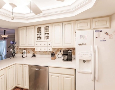6030 E Peppertree Way - Photo Thumbnail 5
