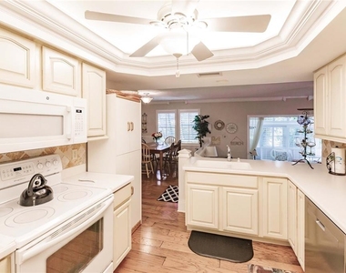 6030 E Peppertree Way - Photo Thumbnail 4