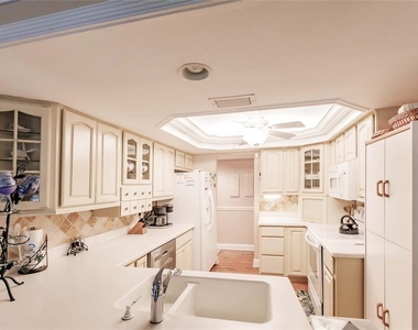 6030 E Peppertree Way - Photo Thumbnail 3