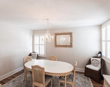 6023 W Peppertree Way - Photo Thumbnail 16