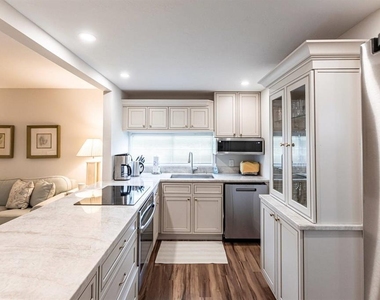 6023 W Peppertree Way - Photo Thumbnail 10