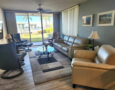 5901 Bahia Del Mar Circle - Photo Thumbnail 4