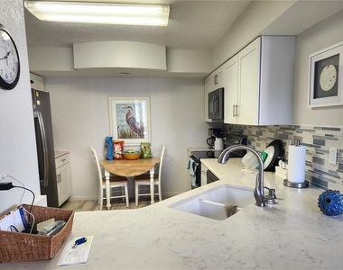 5901 Bahia Del Mar Circle - Photo Thumbnail 9