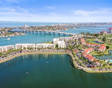 5901 Bahia Del Mar Circle - Photo Thumbnail 21