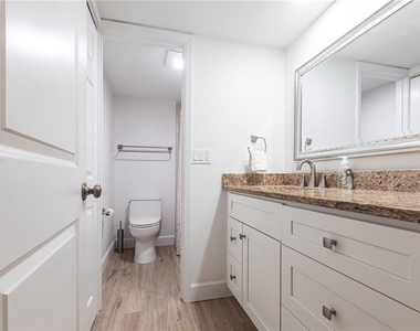 6026 E Peppertree Way - Photo Thumbnail 10