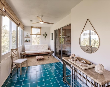 1200 E Peppertree Lane - Photo Thumbnail 28