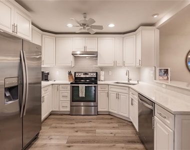 1200 E Peppertree Lane - Photo Thumbnail 5