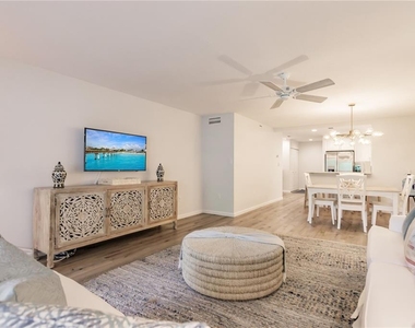 1200 E Peppertree Lane - Photo Thumbnail 14