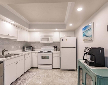 1200 E Peppertree Lane - Photo Thumbnail 12
