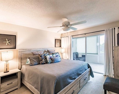 1200 E Peppertree Lane - Photo Thumbnail 10