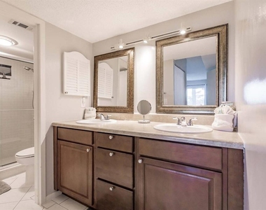 1200 E Peppertree Lane - Photo Thumbnail 4