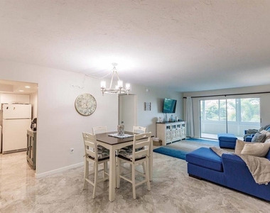 1200 E Peppertree Lane - Photo Thumbnail 16