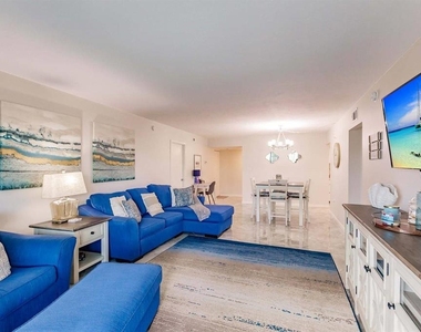 1200 E Peppertree Lane - Photo Thumbnail 13