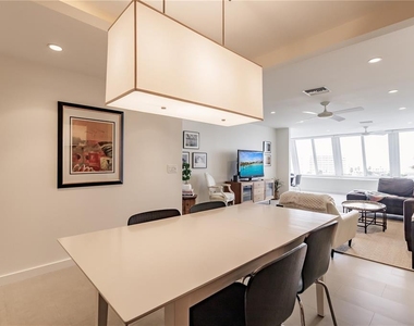 1200 E Peppertree Lane - Photo Thumbnail 10
