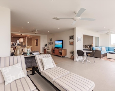 1200 E Peppertree Lane - Photo Thumbnail 27
