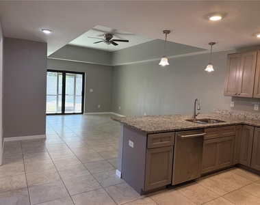 17107 Thompson Avenue - Photo Thumbnail 3