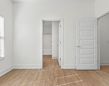 14515 Stellar Place - Photo Thumbnail 21