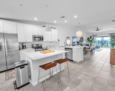 5711 Palmer Circle - Photo Thumbnail 3