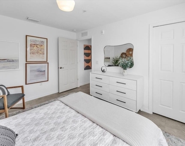 5711 Palmer Circle - Photo Thumbnail 9