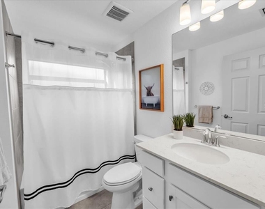 5711 Palmer Circle - Photo Thumbnail 12