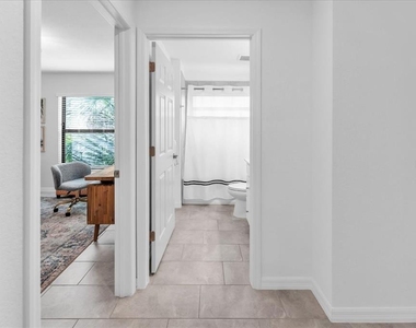 5711 Palmer Circle - Photo Thumbnail 7