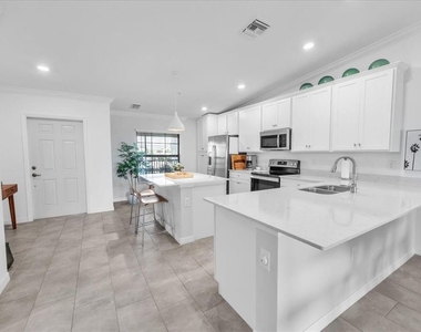 5711 Palmer Circle - Photo Thumbnail 5