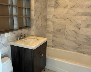 West 37th Street - Photo Thumbnail 4