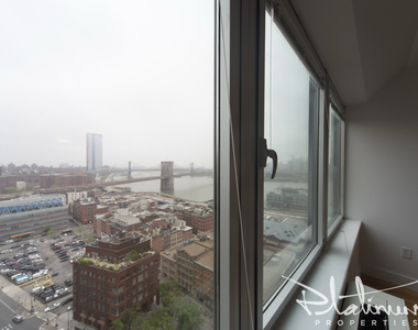 Water Street - Photo Thumbnail 13