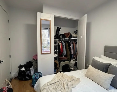 56 East 21st Street - Photo Thumbnail 2