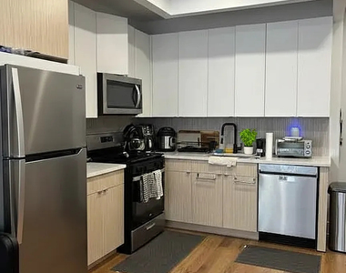56 East 21st Street - Photo Thumbnail 1
