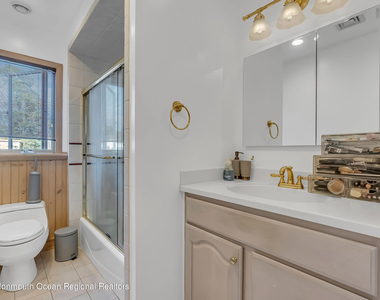 17 Johnston Street - Photo Thumbnail 26