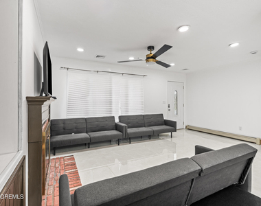 17 Johnston Street - Photo Thumbnail 4