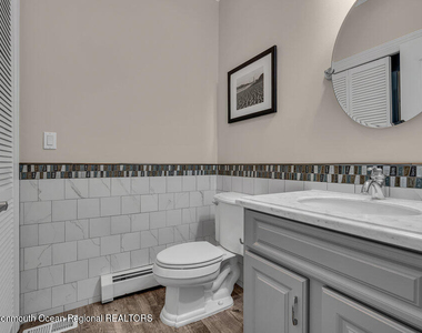 323 E Main Street - Photo Thumbnail 4