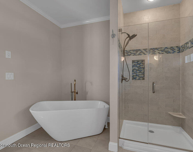 323 E Main Street - Photo Thumbnail 18