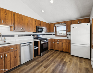 222 Marine Plaza - Photo Thumbnail 9