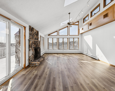 222 Marine Plaza - Photo Thumbnail 5