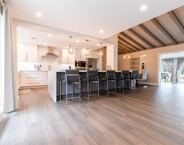2275 Sw 44th Street - Photo Thumbnail 5