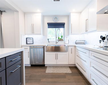 2275 Sw 44th Street - Photo Thumbnail 8